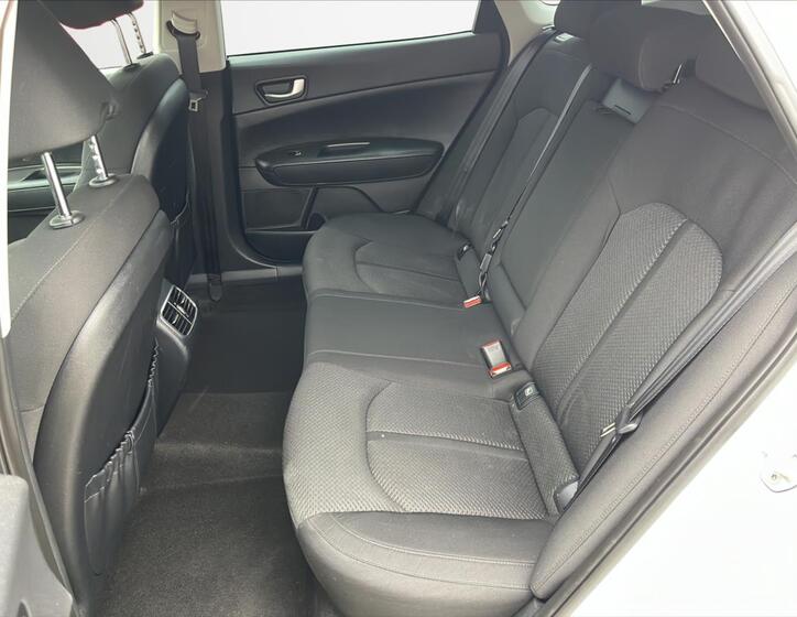 KIA Optima 21