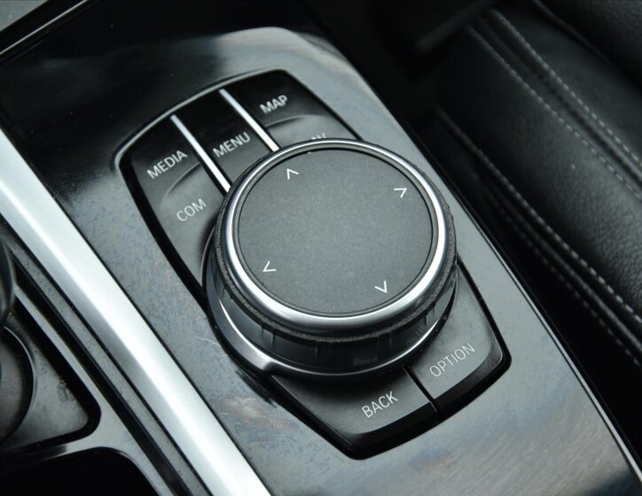 BMW X3 SUV / Terénní 2,0 l 140 kw