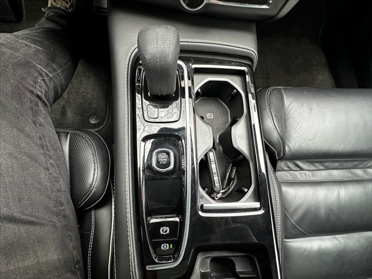 Volvo V90 Kombi 2,0 l 186 kw