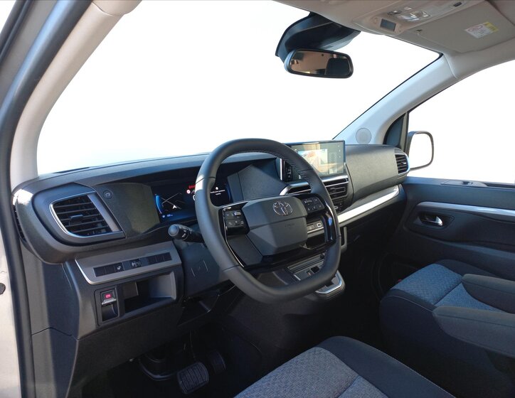 Toyota ProAce Verso 10