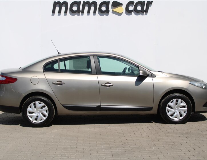 Renault Fluence 8