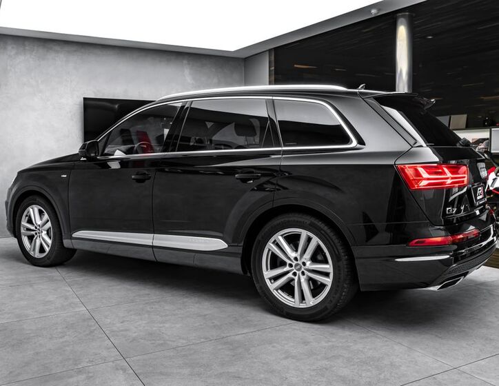 Audi Q7 7
