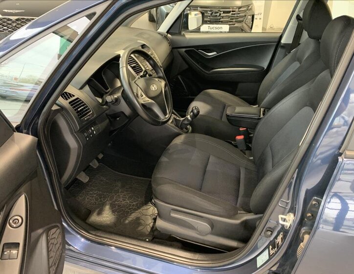 Hyundai ix20 MPV 1,4 l 66 kw