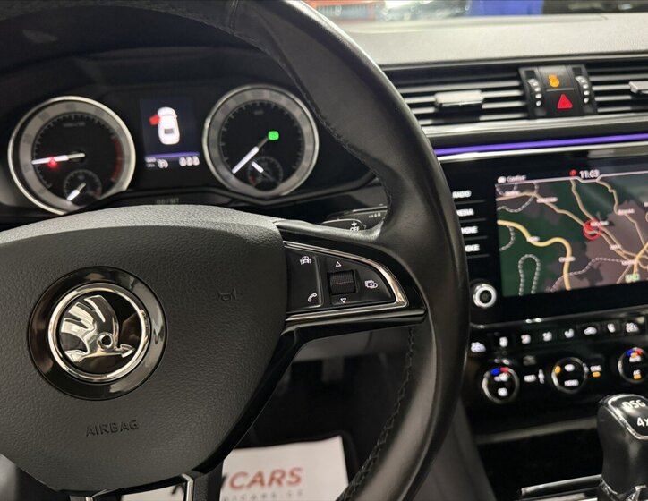 Škoda Superb Sedan / Limuzína 2,0 l 206 kw