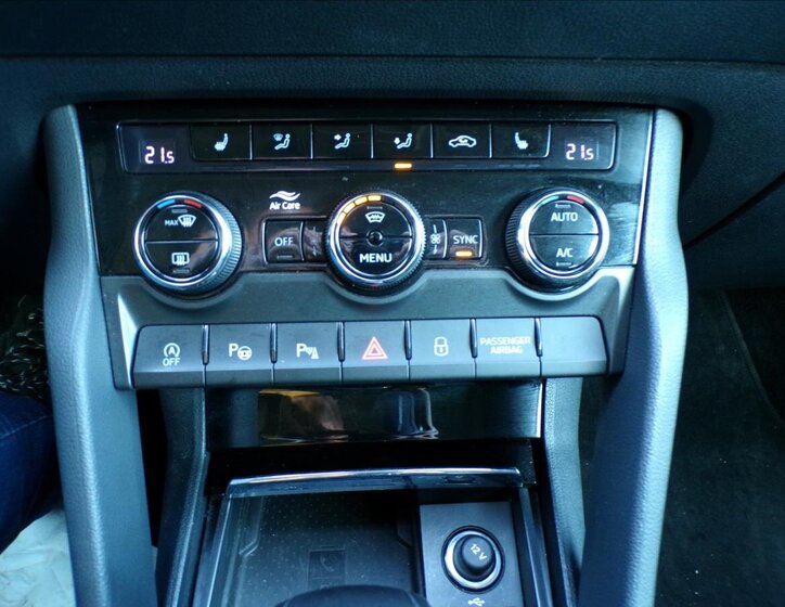 Škoda Karoq Kombi 1,5 l 110 kw