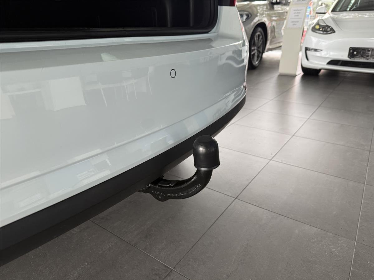 Škoda Rapid Hatchback 999,0 81 kw