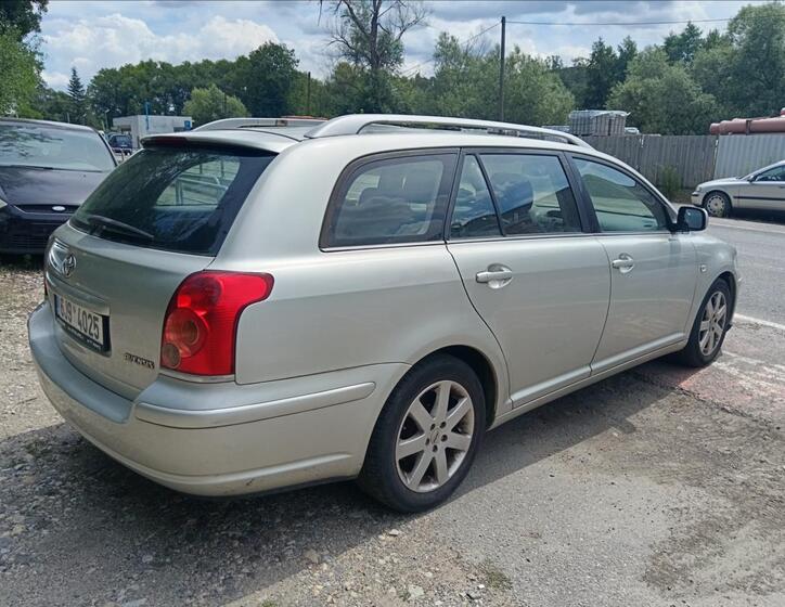 Toyota Avensis 11
