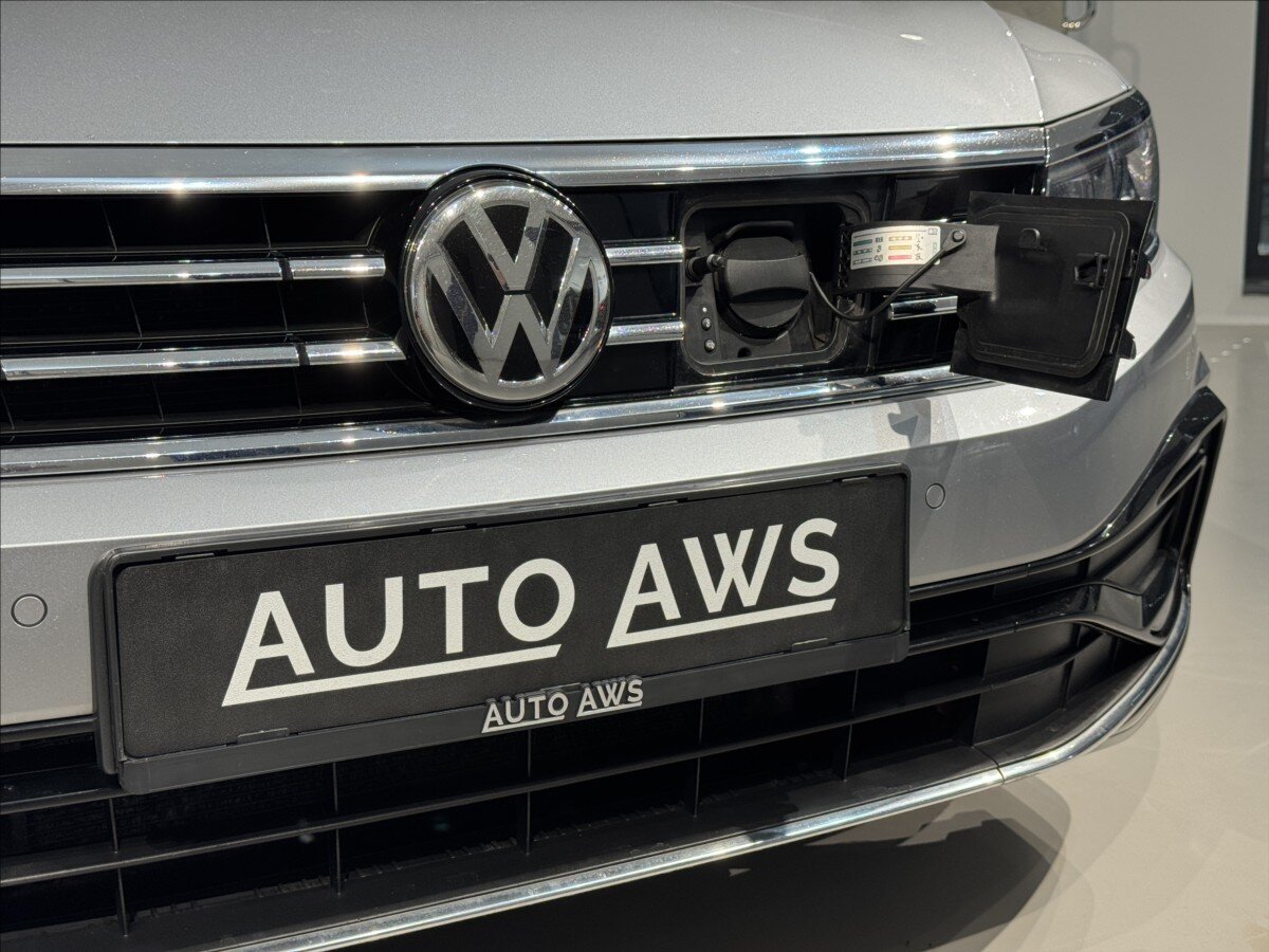 Volkswagen Passat Kombi 1,4 l 160 kw