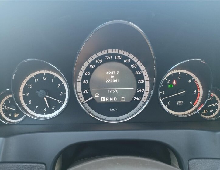 Mercedes-Benz Třídy E Kupé 3,0 l 170 kw
