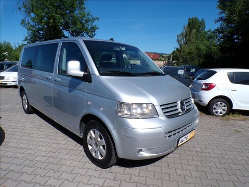 Volkswagen Caravelle Kombi 2,5 l 128 kw