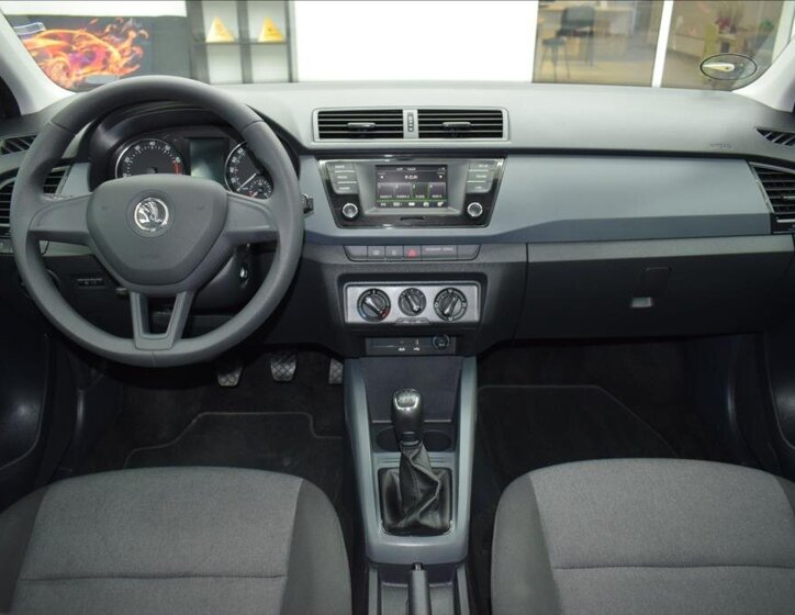 Škoda Fabia 16