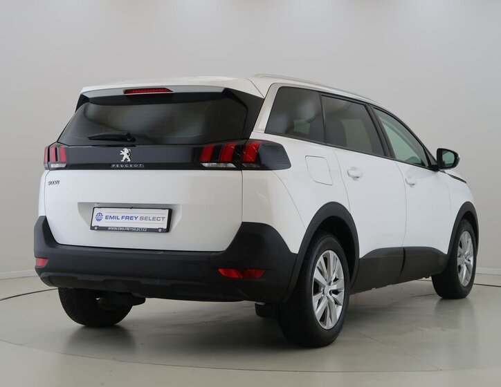 Peugeot 5008 SUV 1,2 l 96 kw