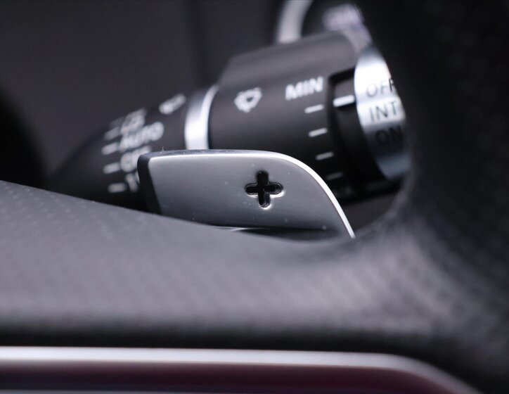 Land Rover Range Rover Velar SUV / Terénní 3,0 l 221 kw