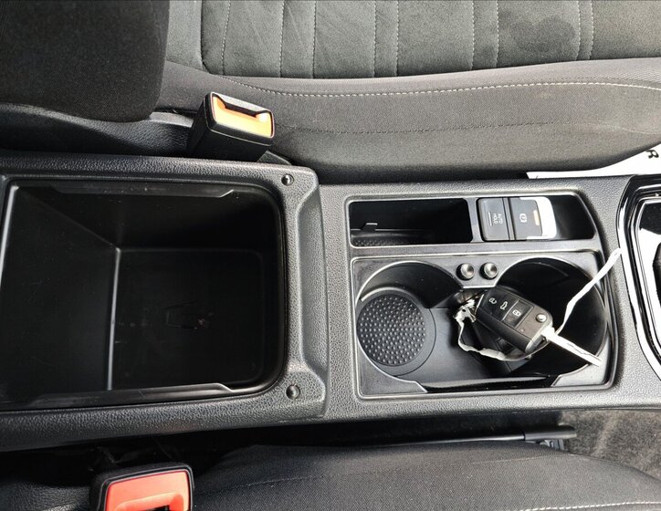 Volkswagen Touran Kombi 1,4 l 110 kw