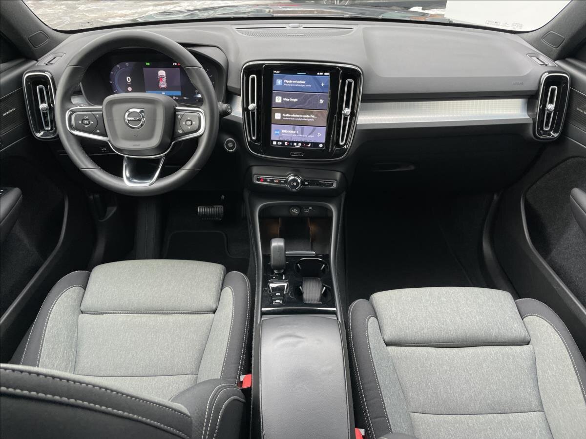 Volvo XC40 SUV 2,0 l 145 kw