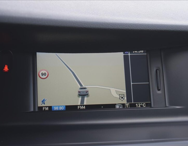 Renault Latitude Sedan / Limuzína 2,0 l 110 kw