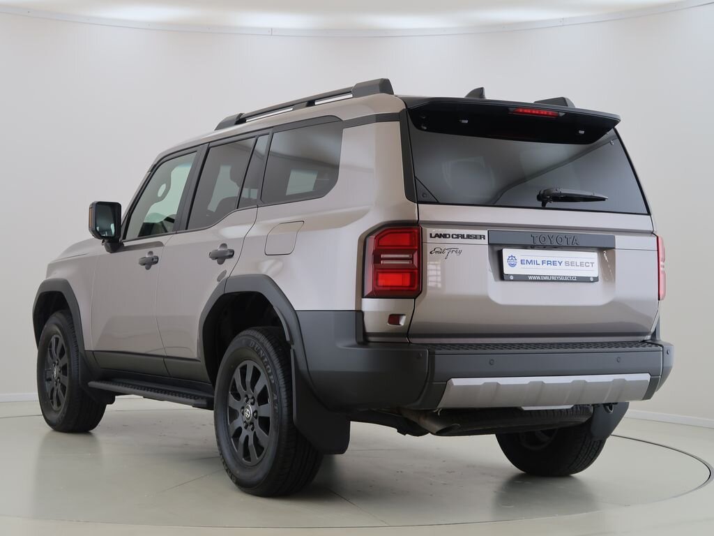 Toyota Land Cruiser SUV / Terénní 2,8 l 151 kw