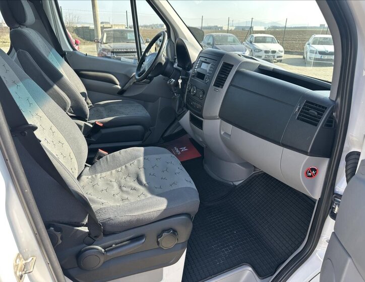 Volkswagen Crafter Skříň 2,0 l 120 kw