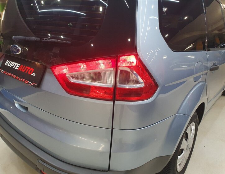 Ford Galaxy MPV 2,0 l 107 kw