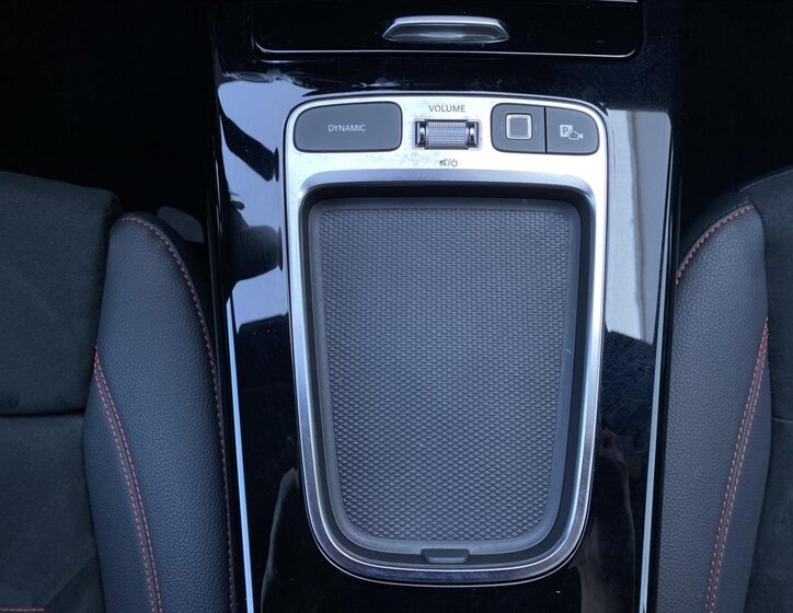 Mercedes-Benz Třídy A Sedan / Limuzína 1,3 l 120 kw