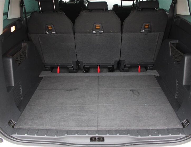 Peugeot 5008 MPV 1,6 l 88 kw