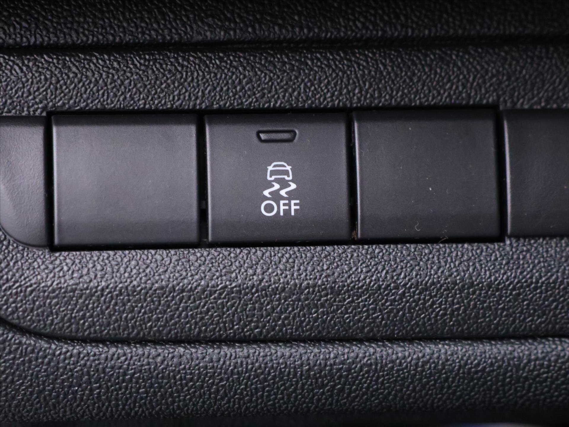 Peugeot 208 Hatchback 1,2 l 60 kw