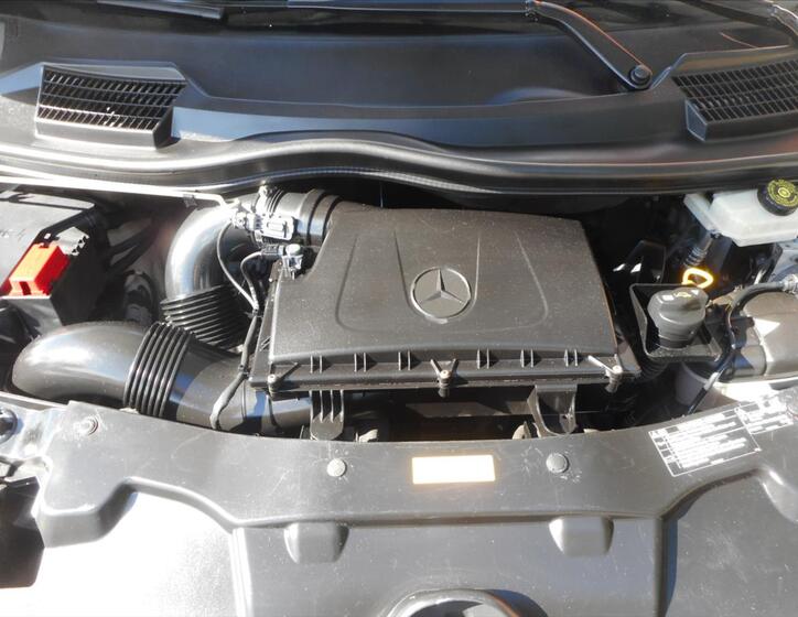 Mercedes-Benz Vito 21