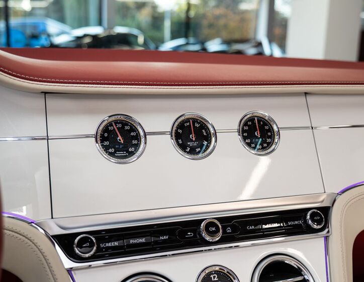 Bentley Continental GTC 13