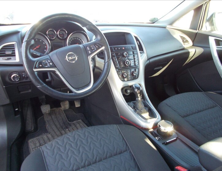 Opel Astra Sedan 1,4 l 103 kw