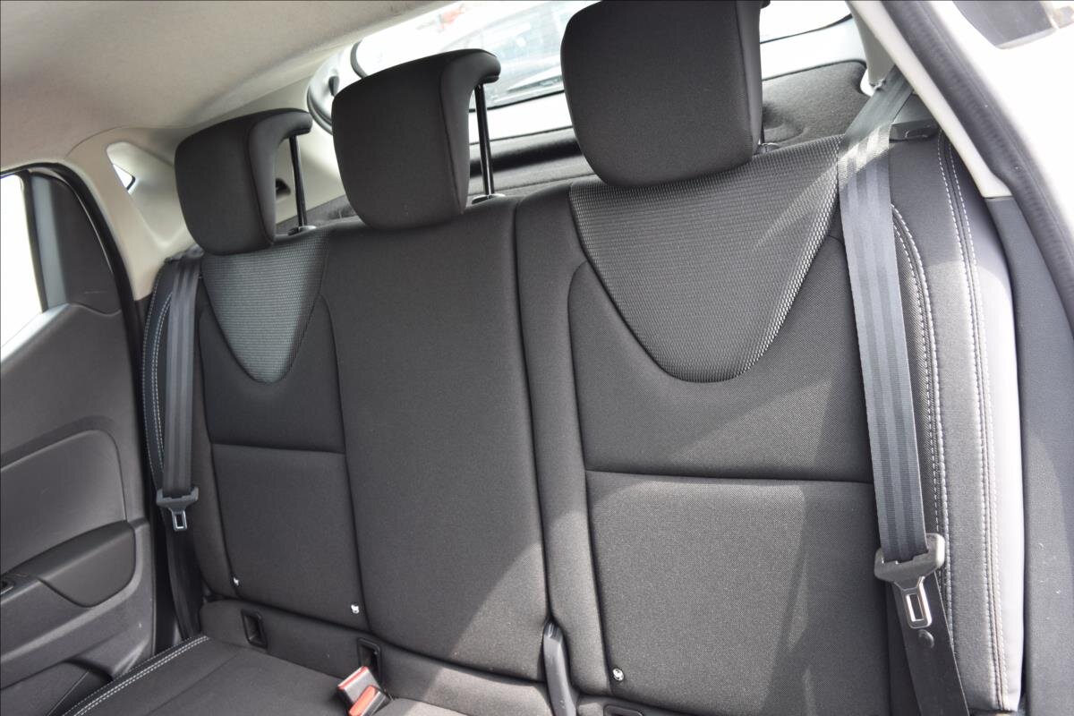 Renault Clio Hatchback 1,1 l 54 kw