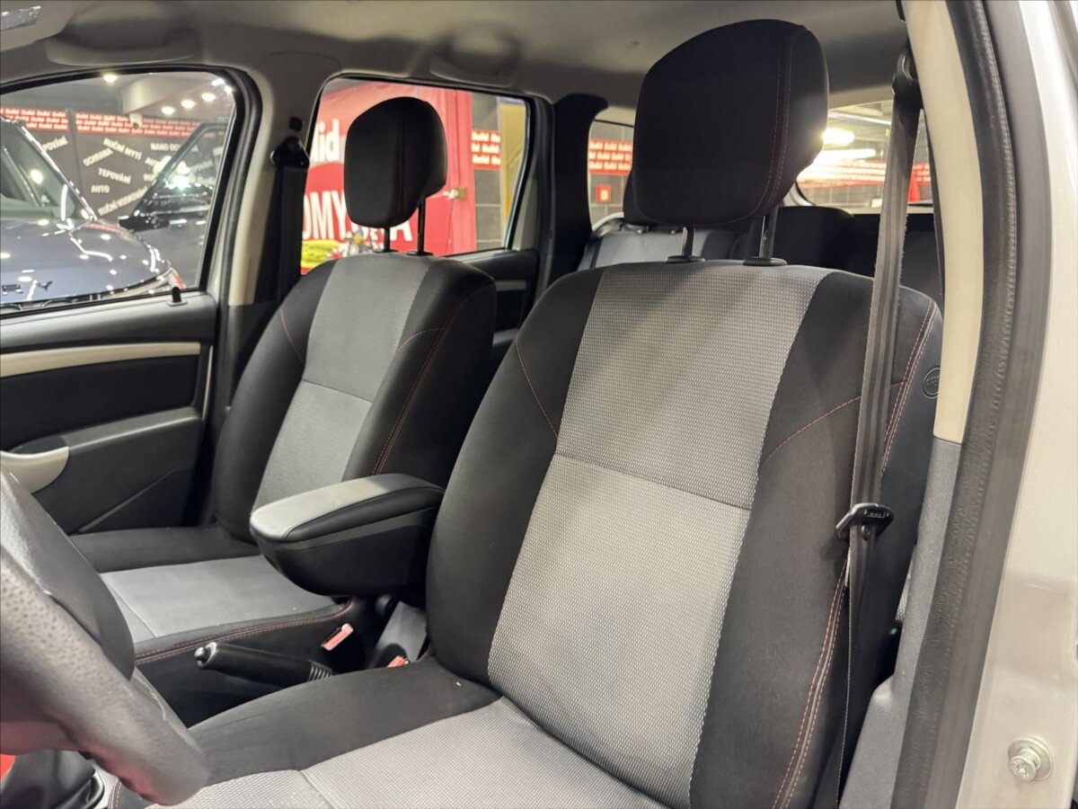 Dacia Duster SUV / Terénní 1,6 l 77 kw