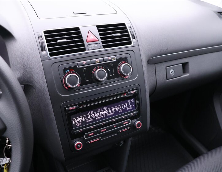 Volkswagen Touran MPV 1,6 l 77 kw