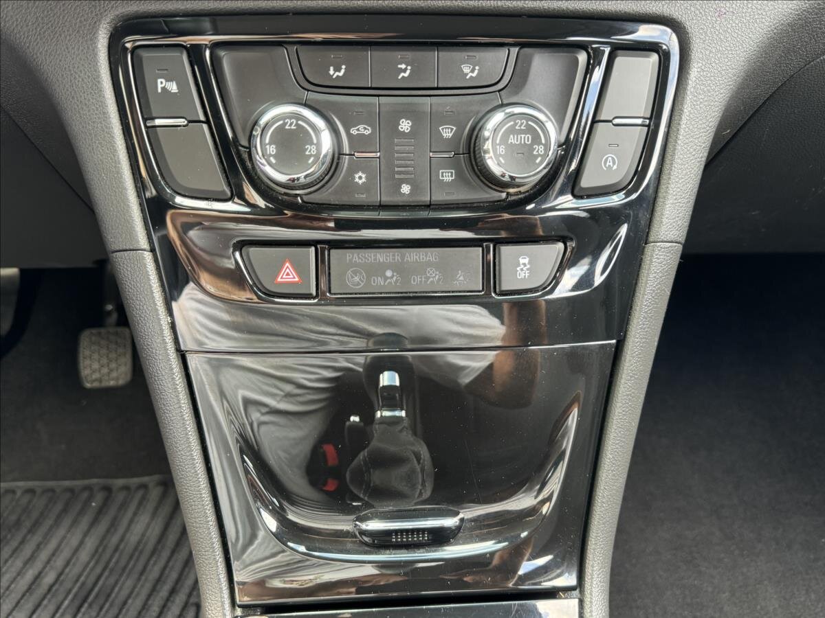 Opel Mokka SUV 1,6 l 81 kw