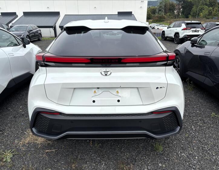 Toyota C-HR 5