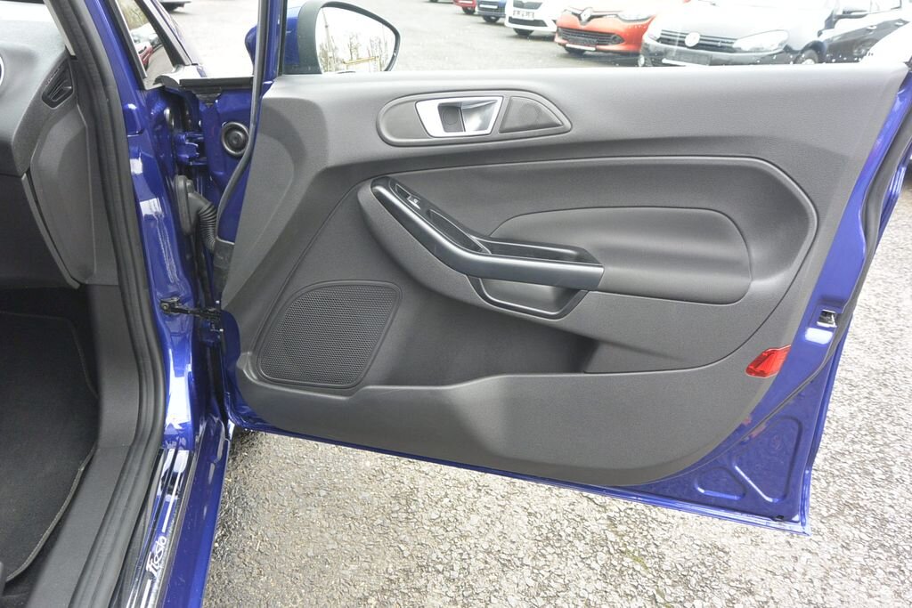 Ford Fiesta Hatchback 998,0 74 kw