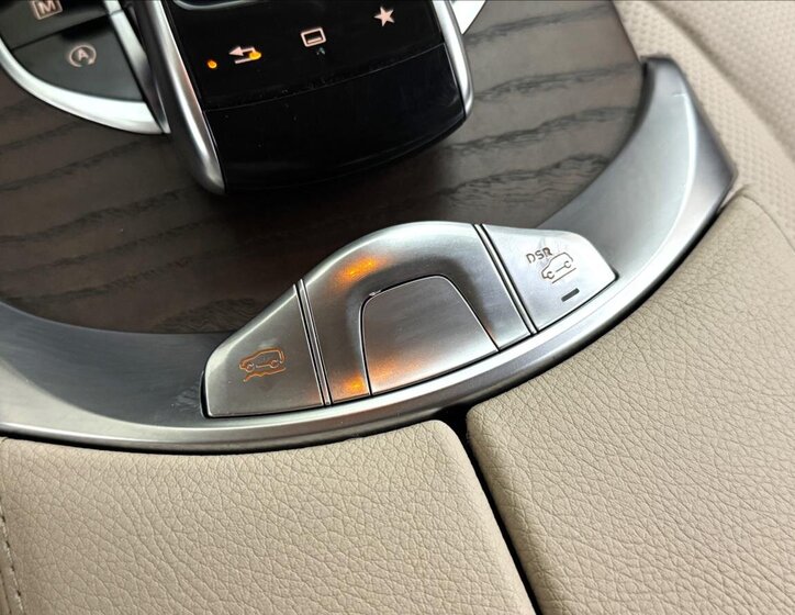 Mercedes-Benz GLC 29