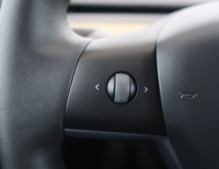 Tesla Model Y SUV 0,0 378 kw