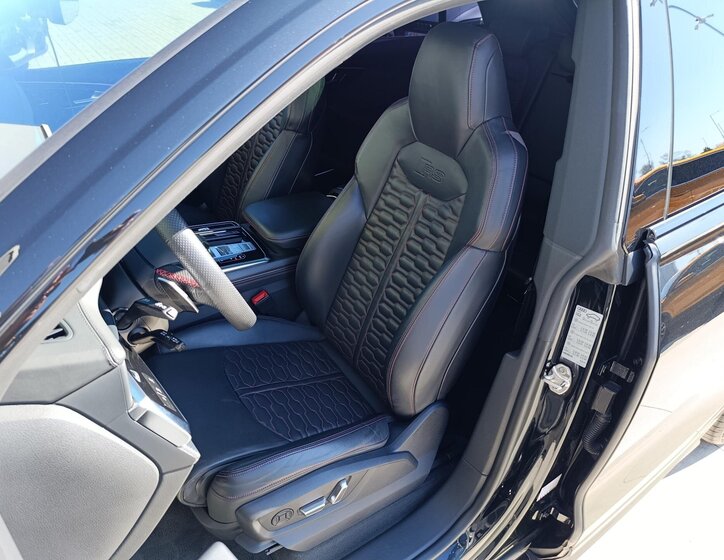 Audi RS Q8 SUV / Terénní 4,0 l 441 kw