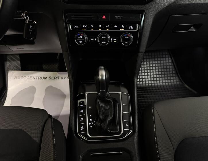 Volkswagen Golf Sportsvan 32