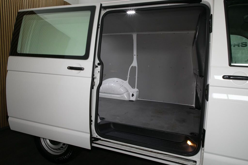 Volkswagen Transporter Skříň 2,0 l 110 kw