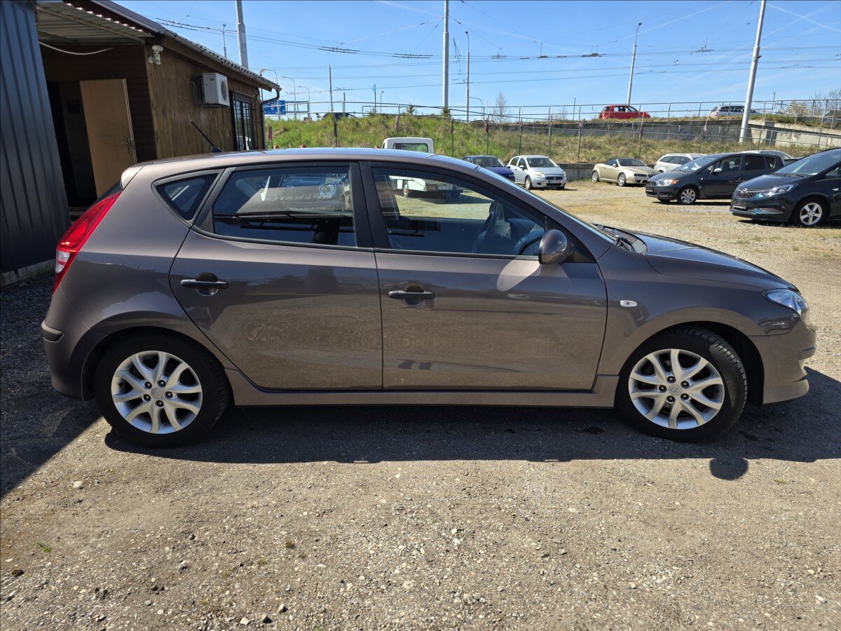 Hyundai i30 Hatchback 1,4 l 80 kw