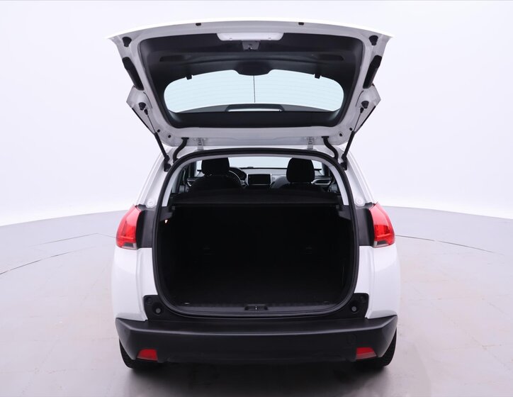 Peugeot 2008 SUV 1,2 l 81 kw