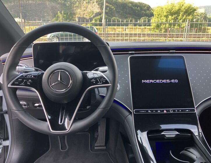 Mercedes-Benz EQS 13