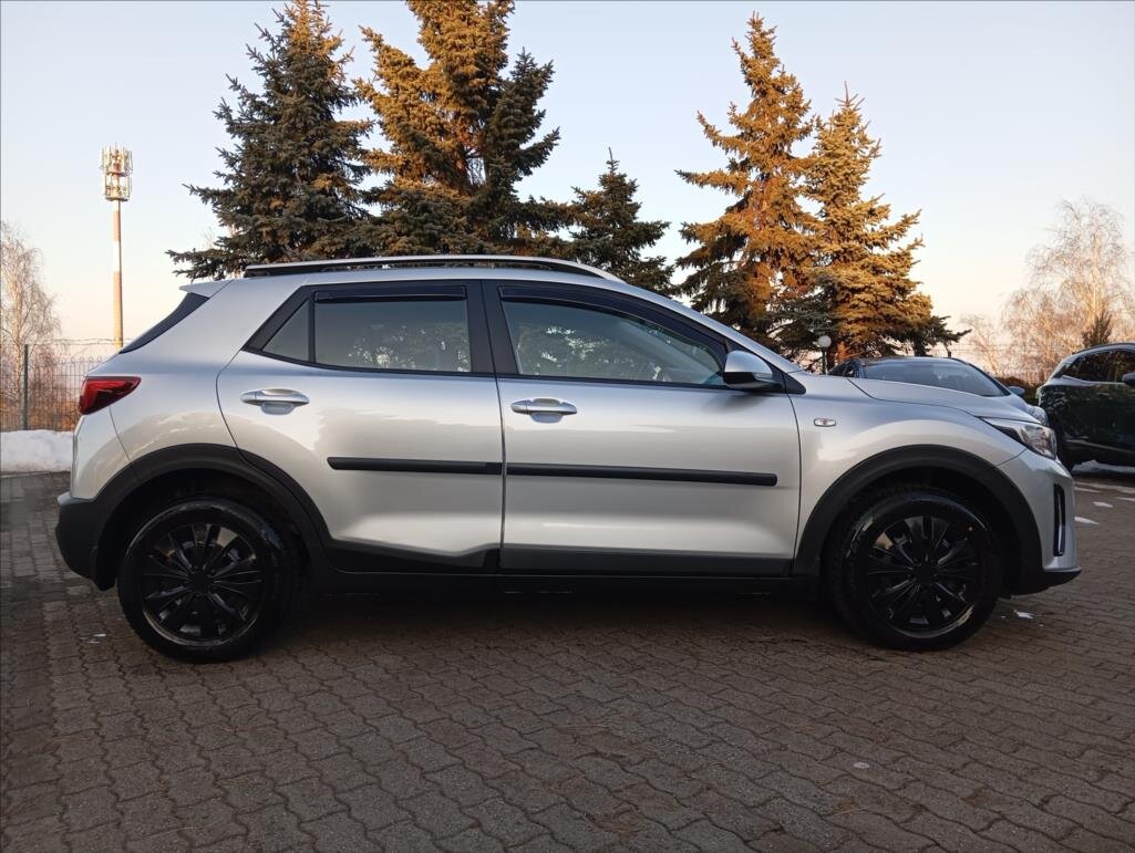 KIA Stonic SUV 1,2 l 62 kw