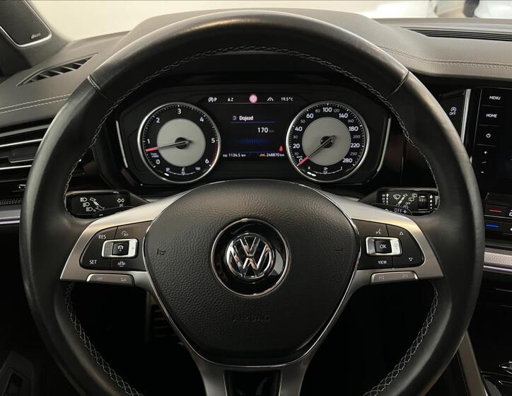 Volkswagen Touareg 15