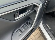 Toyota RAV4 SUV / Terénní 2,5 l 131 kw