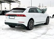 Audi Q8 SUV / Terénní 3,0 l 250 kw