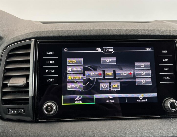 Škoda Karoq SUV / Terénní 1,5 l 110 kw