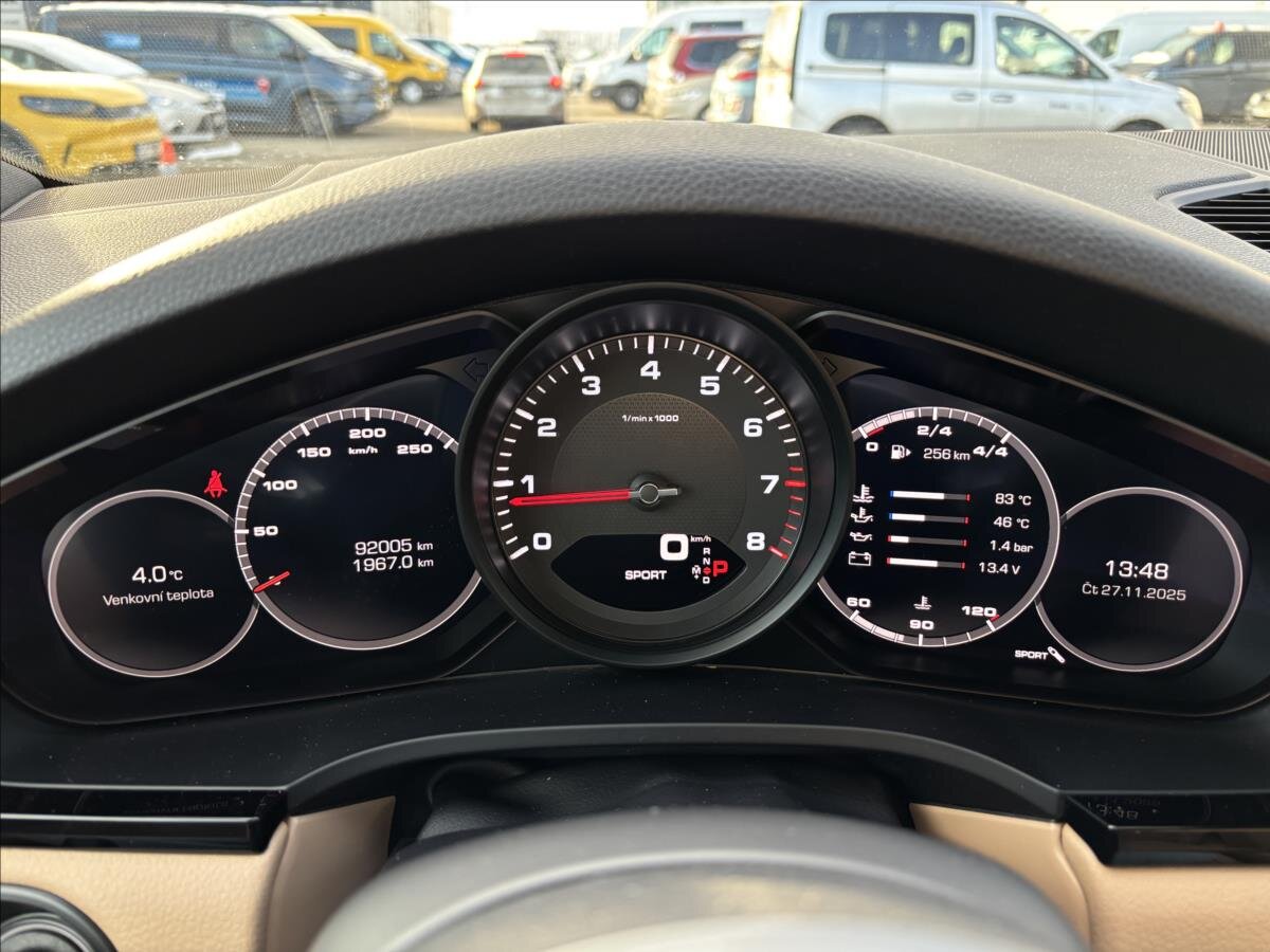 Porsche Cayenne SUV 3,0 l 250 kw