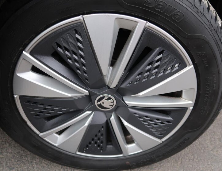 Škoda Karoq SUV / Terénní 2,0 l 85 kw